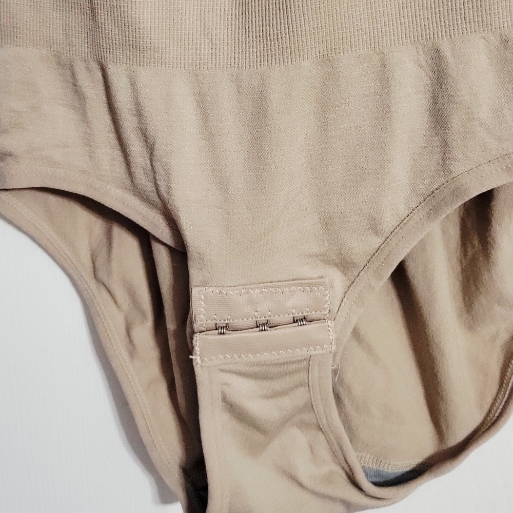 Beige Ribbed Bodysuit - Picture 2 of 4